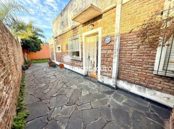 PH de 3 ambientes, Morón · Casa PH 3 Ambientes, con Parque, en Venta. Haedo Sur.