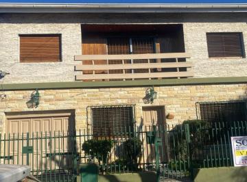 Casa · 200m² · 5 Ambientes · Chalet 5 Ambientes