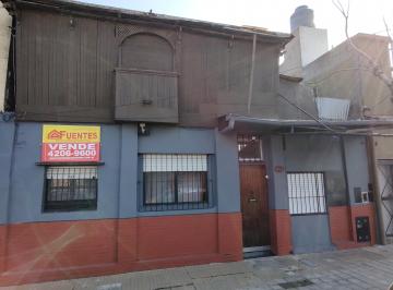 Casa de 4 ambientes, Avellaneda · Casa en Lote Propio con Local y Galpón – Excelente Estado – Sarandí