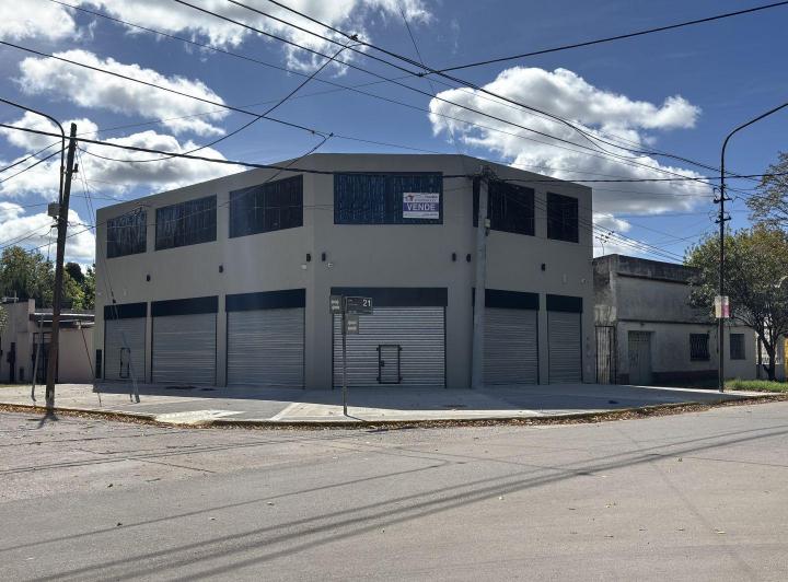Local comercial · 200m²
