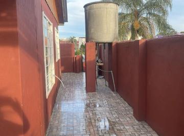 PH · 50m² · 4 Ambientes · PH en Alquiler en San Isidro