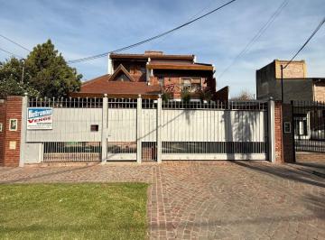 Casa · 250m² · 4 Ambientes · 4 Cocheras · Venta Casa 3 Dorm. Padua