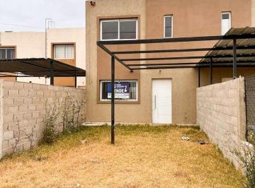 Casa · 90m² · 4 Ambientes · Venta de Duplex en Valle Cercano