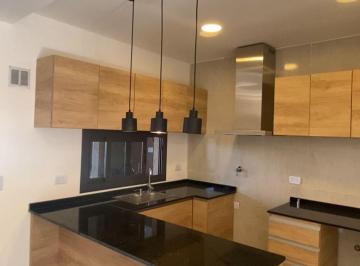 Casa de 5 ambientes, Córdoba · Duplex en Venta Docta