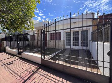 Casa de 5 ambientes, Córdoba · Barrio Ayacucho Casa 3 Dor. 2 Baños. Cochera