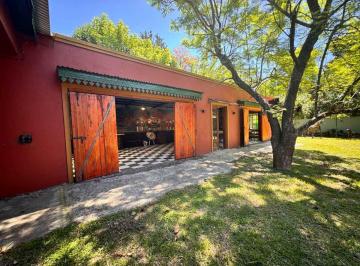 Bodega-Galpón · 250m² · Inmueble Exclusivo Para Amantes de Autos y Motos
