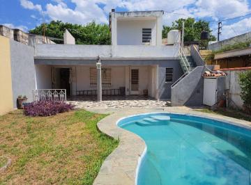Casa · 186m² · 6 Ambientes · 2 Cocheras · Casa 2 Dorm., Quincho y Pileta - Tiro Suizo