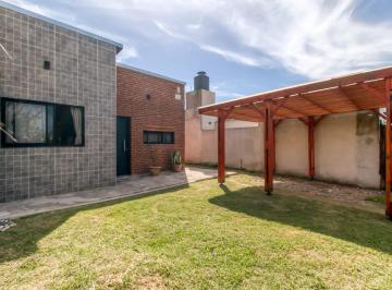 Casa de 5 ambientes, La Plata · Casa - 3 Dorm. -