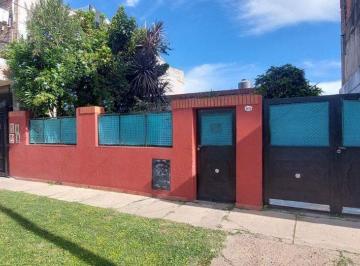 Casa · 160m² · 4 Ambientes · 3 Cocheras · Venta Casa + 2 Departamentos, José C. Paz