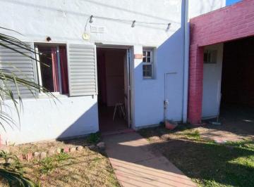 Casa · 135m² · 3 Ambientes · 1 Cochera · Alquiler Casa en Barrio Zaspe, 2 Dorm
