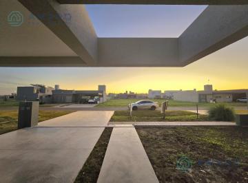 Casa · 158m² · 6 Ambientes · 2 Cocheras · Venta · Casa · Moderna · 3 Dorm. · Financiación · Piscina · Don Mateo