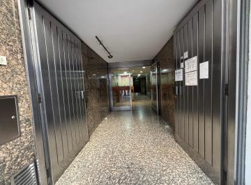 Oficina comercial , Tribunales · Av Cordoba 1500 - Barrio Norte - P. Baja - Contrafrente - Uso Profesional