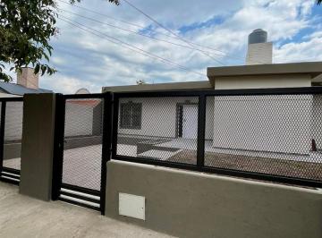 Casa · 65m² · 3 Ambientes · 1 Cochera · Casa en Venta Tipo PH 2 Dorm. Villa Carlos Paz