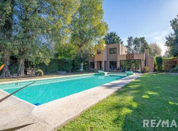 Casa · 114m² · 4 Ambientes · 2 Cocheras · Casa Venta 4amb con Pileta Parque Pero, Pilar