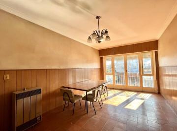 Departamento de 2 ambientes, Mar del Plata · Dto. 2 Ambientes con Dependencia - Segundo Piso por Escalera