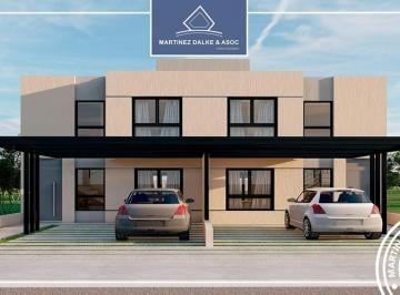Casa · 80m² · 3 Ambientes · 2 Cocheras · Duplex Docta Central