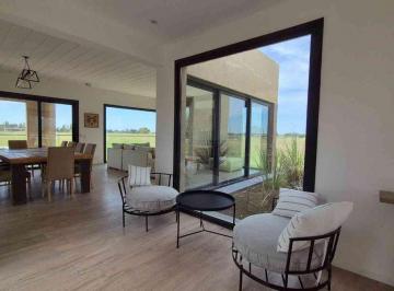 Casa · 275m² · 5 Ambientes · 2 Cocheras · Chacras de La Trinidad 4/5 Dorm Vista Cancha Polo