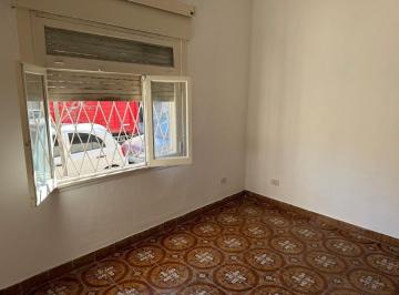 PH · 54m² · 3 Ambientes · PH 3 Ambientes en Alquiler con Patio Pb