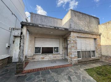 PH · 83m² · 4 Ambientes · PH en Venta en Castelar Sur 4 Amb Apto Credito