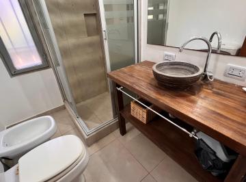 Departamento de 4 ambientes, Pinamar · 2 Dorm. Más Entrepiso y con Cochera