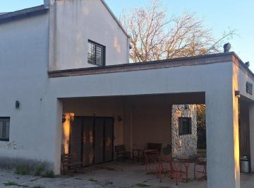 Casa de 10 ambientes, Pueblo Andino · Casa de 4 Dorm. - Gran Espacio Verde