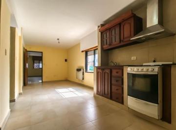 Casa · 139m² · 8 Ambientes · 1 Cochera · Casa en Alquiler en La Plata
