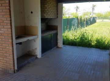 Casa · 90m² · 6 Ambientes · 1 Cochera · Casa - Cantegril