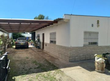 Casa · 102m² · 3 Ambientes · 2 Cocheras · Casa 3 Ambientes con Patio Amplio, El Tejado
