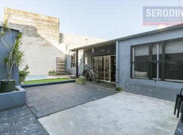 Patio frente · PH en Bernal