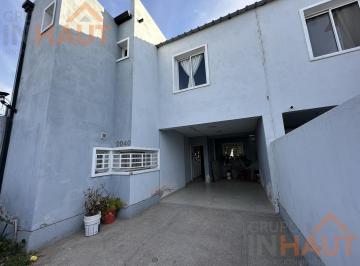 PH · 101m² · 4 Ambientes · 1 Cochera · PH en Cipolletti