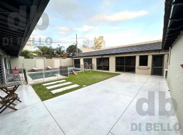 Casa · 286m² · 5 Ambientes · 2 Cocheras · Venta Imperdible Casa, Zona Centrica