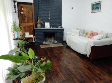 Casa · 200m² · 7 Ambientes · Venta de Casaquinta en Glew