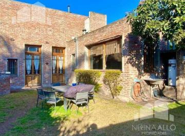 Casa · 200m² · 5 Ambientes · 1 Cochera · Venta Casa Ituzaingo Norte