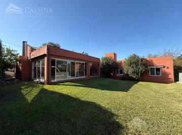 Casa · 238m² · 5 Ambientes · 2 Cocheras · Casa en Venta Villa Allende con Seguridad