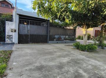 Casa · 75m² · 3 Ambientes · 1 Cochera · Casa en Venta Pintos 452