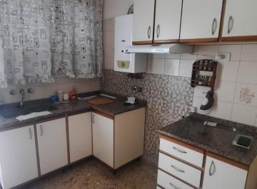 Casa · 2 Dormitorios · Casa en Alquiler Montevideo y Garzón (Barrio Belgrano)