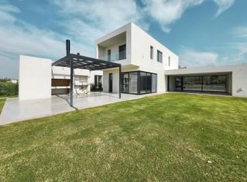 Casa · 154m² · 5 Ambientes · 2 Cocheras · Casa de 3 Dorm. a Estrenar de Oportunidad en La Rinconada, Ibarlucea