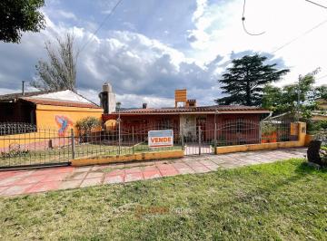 Casa · 98m² · 2 Dormitorios · 1 Cochera · Venta Casa Apto Credito 2 Dorm. Rio Ceballos