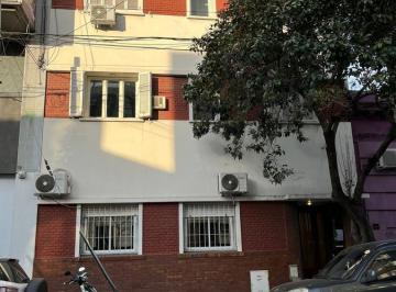 Departamento · 39m² · 2 Ambientes · Yatay 100 P2° X Escalera Se Vende Alquilado - 2 Amb. Cfte. Luminoso. a 1 Cdra. de Avda. Rivadavia.