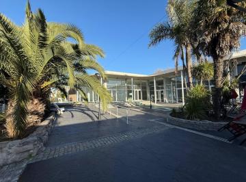 Local comercial · 42m² · Locales en Alquiler - Complejo Las Palmeras