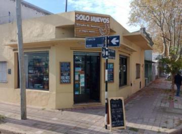 PH · 63m² · 4 Ambientes · Local en Sarmiento
