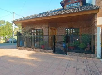 Casa de 4 ambientes, Morón · Casa Tipo Chalet y Departamento en Lote Propio. Morón Sur.