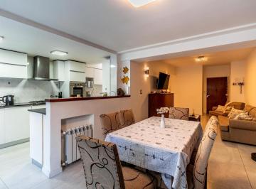 Departamento · 94m² · 4 Ambientes · 1 Cochera · Departamento en Venta de 4 Ambientes Reciclado con Patio y Espacio Guardacoche en Villa Devoto