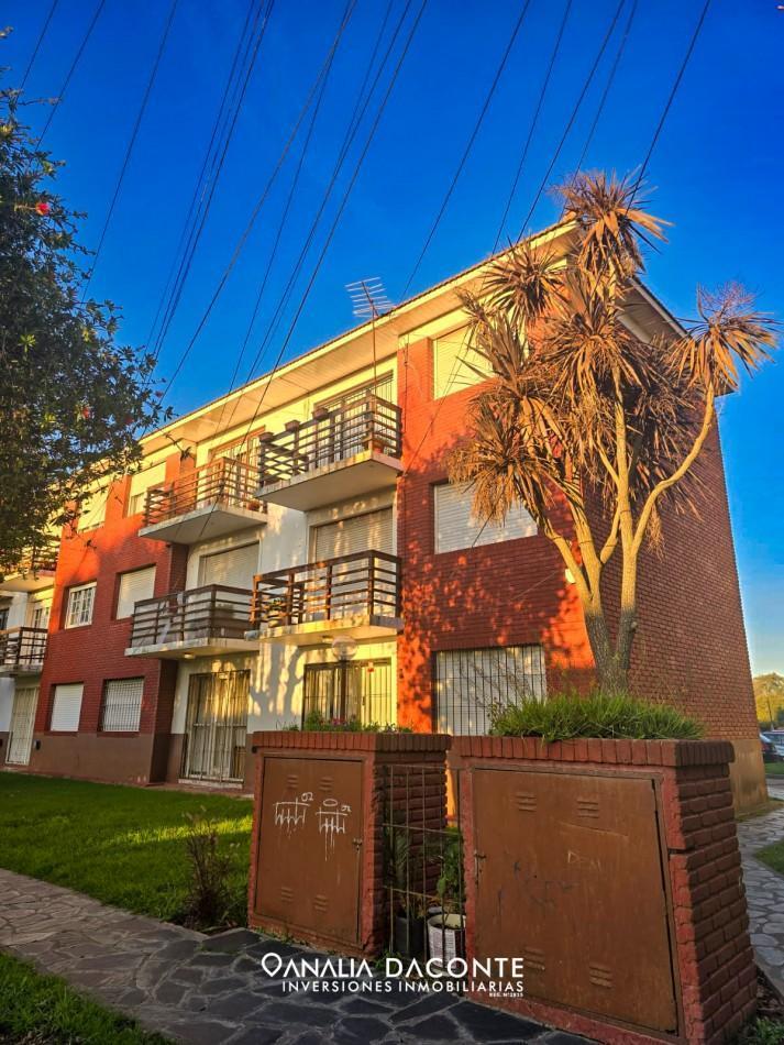 Depto 3 amb, 53m² con balcón y cochera — Constitución