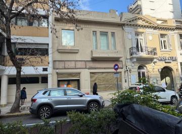 Local comercial · 330m² · Local Frente a Casa del Angel Sucre Entre Cuba y Arcos