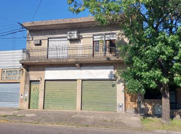 Bodega-Galpón · 481m² · 7 Ambientes · Venta Galpón/depósito con Vivienda en Av Provincias Unidas Al 200