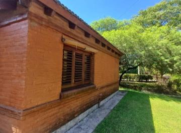Casa · 140m² · 3 Ambientes · 2 Cocheras · Valle del Sol Mendiolaza: Casa en Venta / 2 Dorm / Galería Asador / Cochera