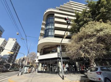 Local comercial · 675m² · Excelente Local en Alquiler de 43 m² de Frente. Apto Para Todo Destino