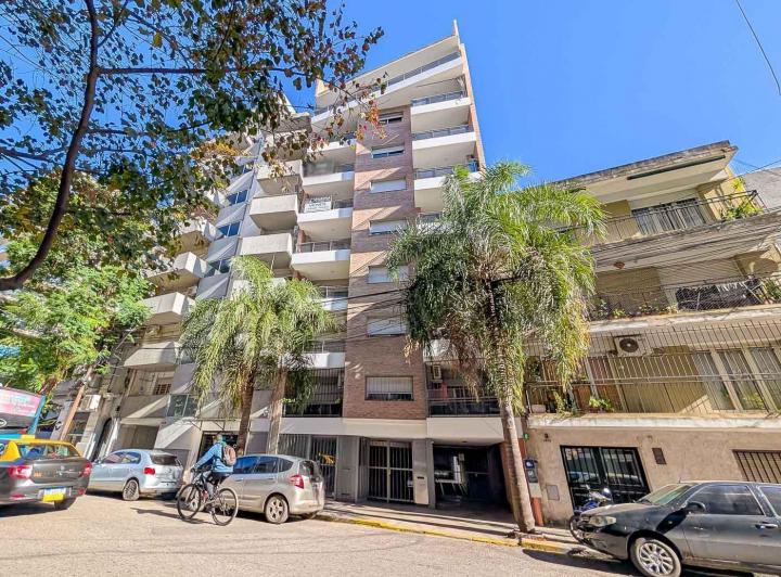 Desarrollo vertical · Paraguay y Montevideo, 2 Domitorios y Cochera