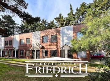 Casa · 45m² · 2 Ambientes · 1 Cochera · Duplex en Alquiler